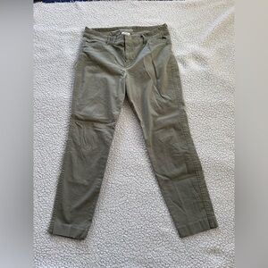 Old Navy Women's Olive Green Pixie pants